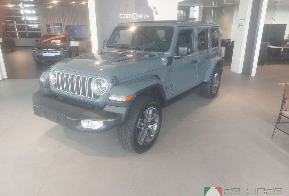 Jeep Unlimited 4xe PHEV Sahara AT8 4X4