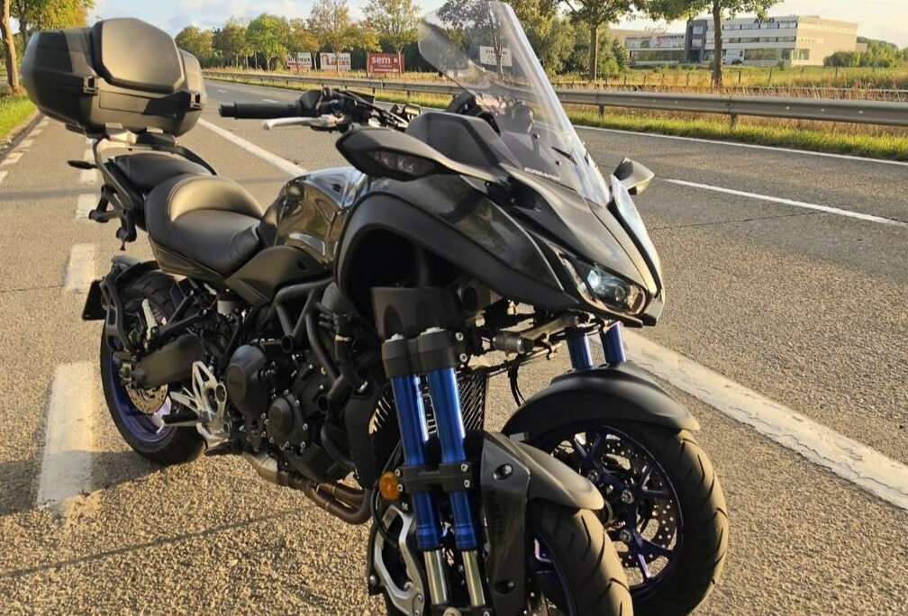 Yamaha Niken 900 permis A