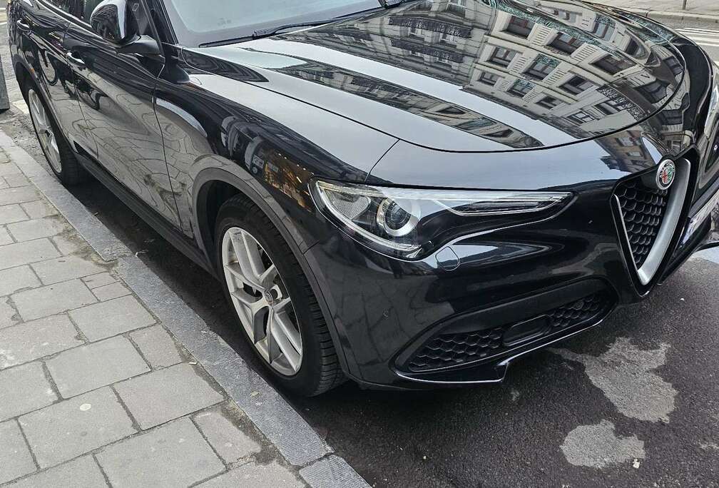 Alfa Romeo 2.2 160 ch AT8