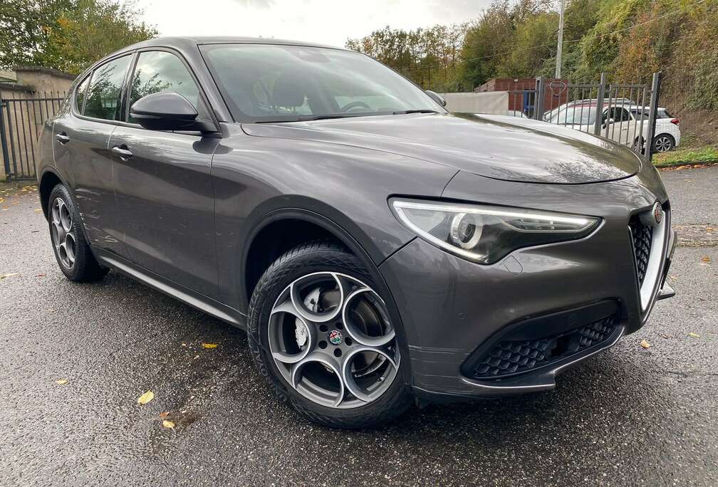 Alfa Romeo Stelvio 2.0 T AWD*Q4*CAM*NAV*Dégats carrosserie