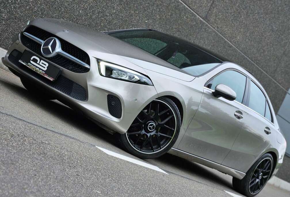 Mercedes-Benz *** Berline - Pano - Camera - Garantie ***