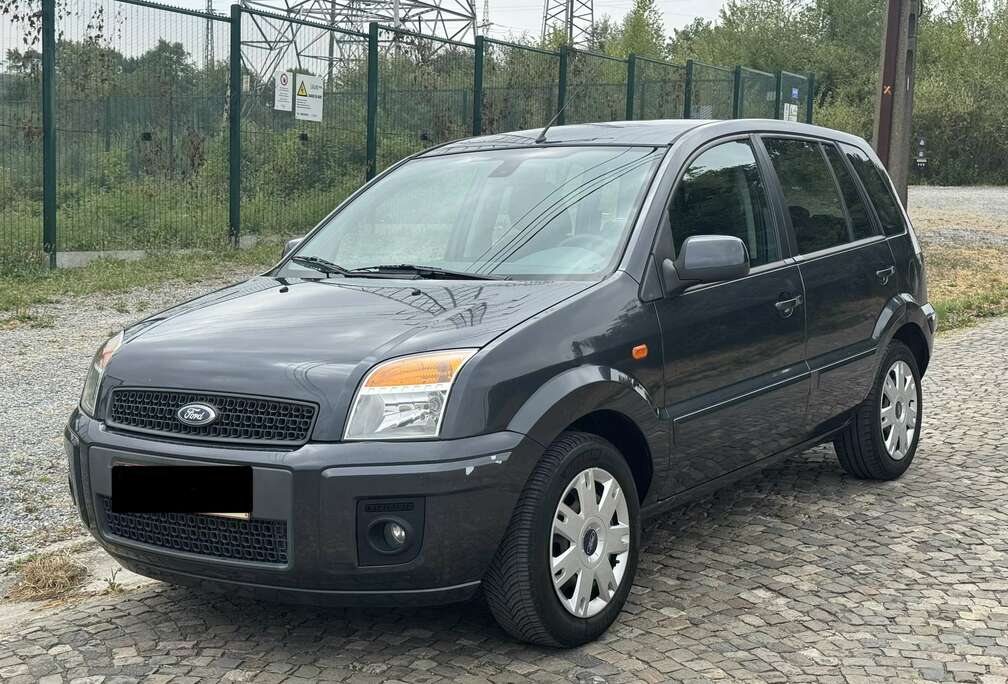 Ford 1.4i PRÊTE À IMMATRICULER