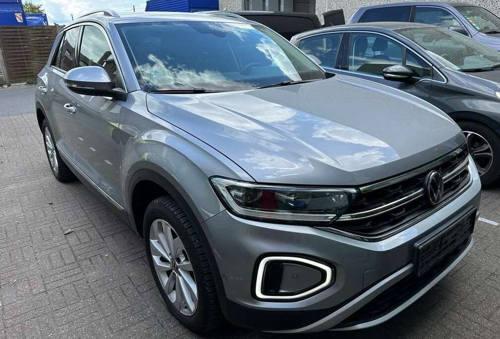 Volkswagen T-Roc 1.5 TSI DSGStyleParkpackACCGPSSmartlin.