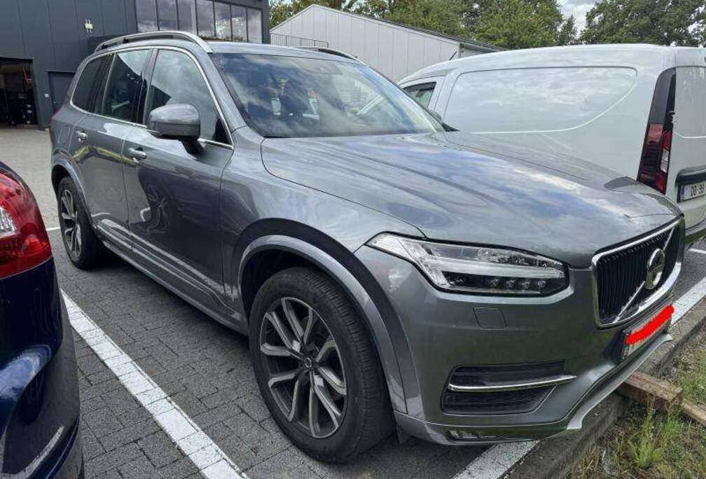 Volvo 2.0 D5 AWD Momentum / 7pl / €19.990 netto / ...