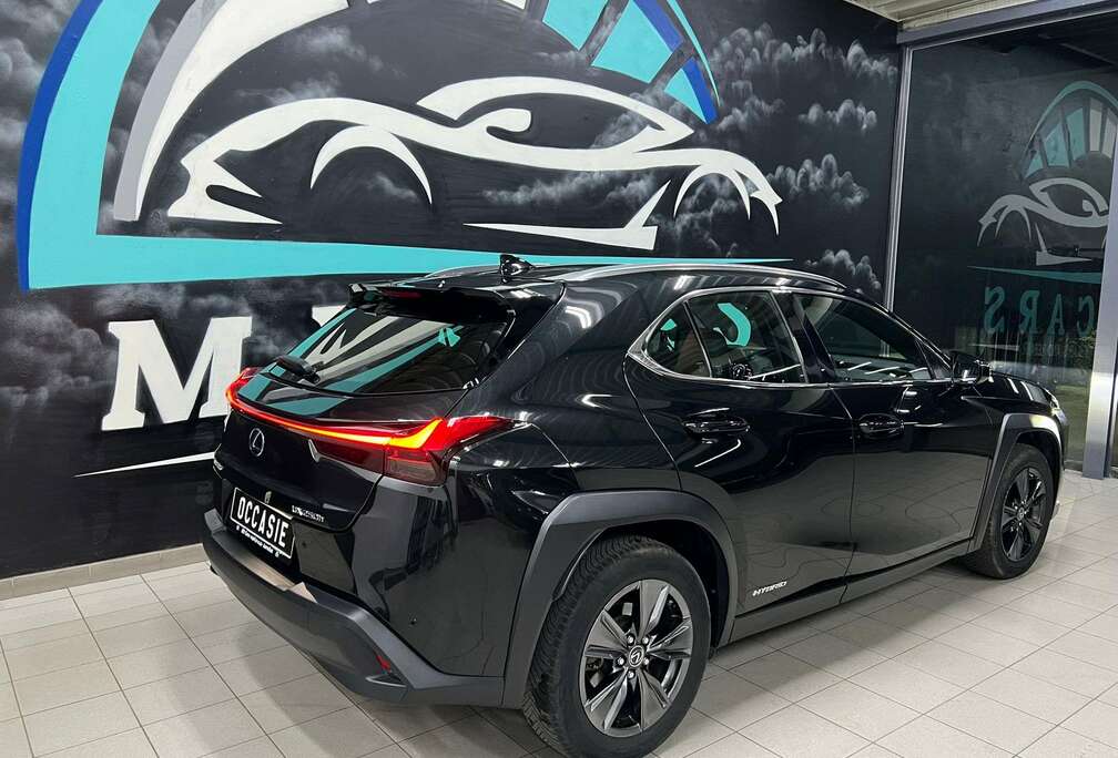 Lexus UX 250h 2.0i FWD Black Line