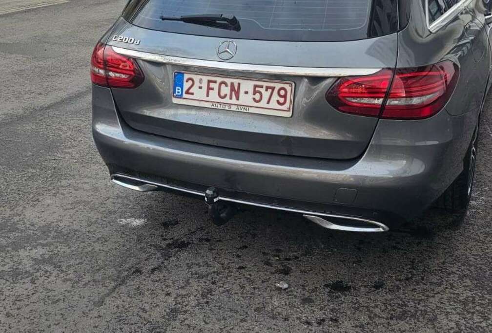 Mercedes-Benz d T 9G-TRONIC Exclusive