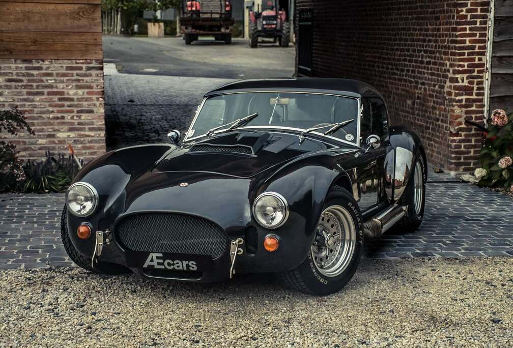 AC *** COBRA / JAGUAR DAX / V12 / HARDTOP ***