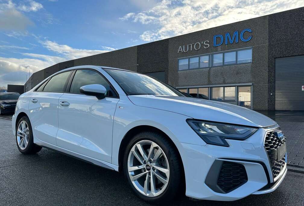 Audi A3 30 TDI Limousine *S line* panodak*