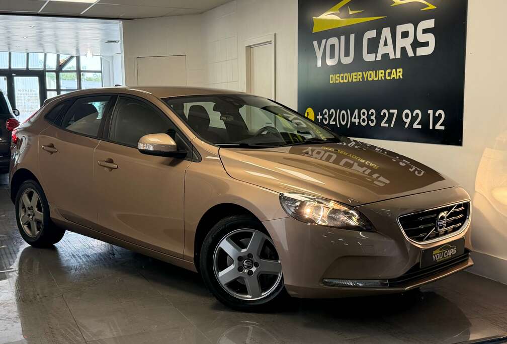 Volvo V40 2.0 T2 Momentum