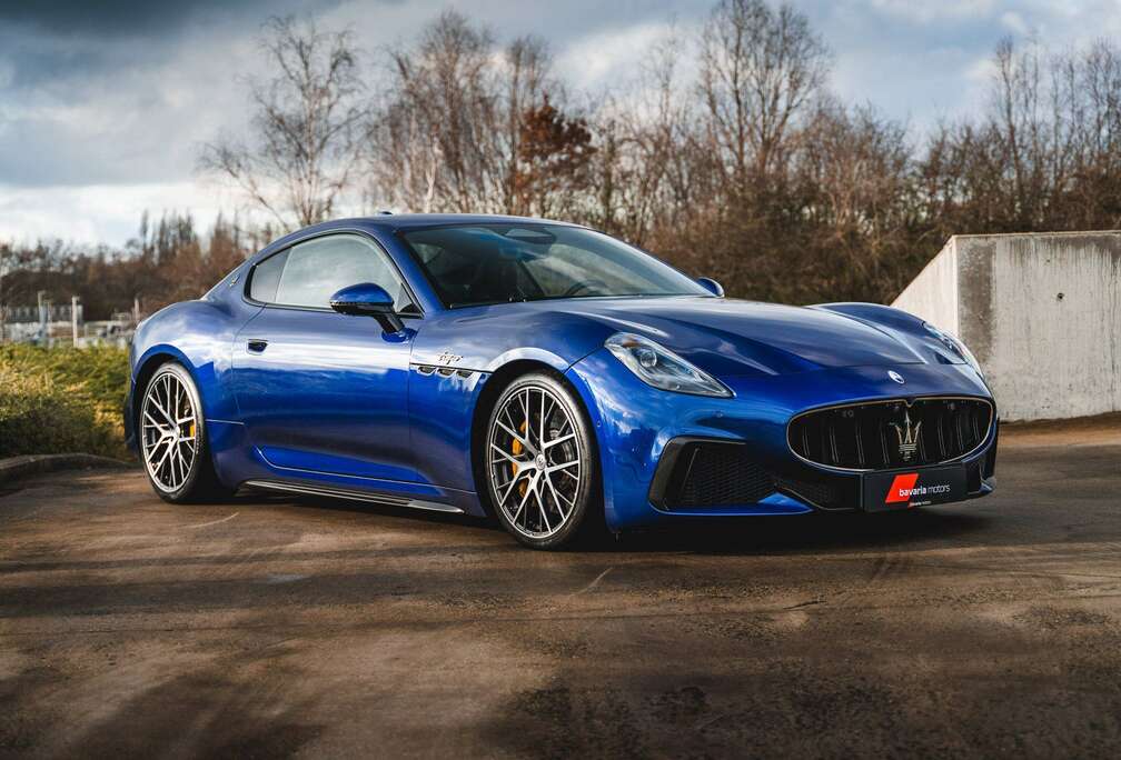 Maserati Trofeo / Blu Emozione / Design Pack / Sonus Faber