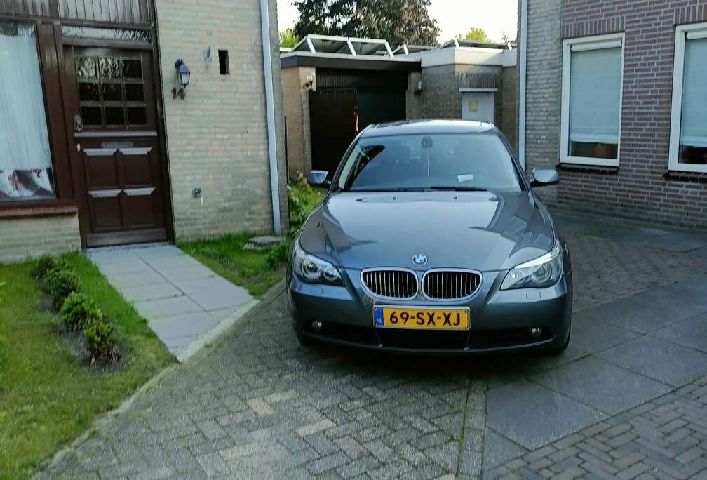 BMW 530iA