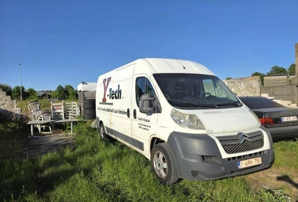 Citroen 3000cc  180 pk