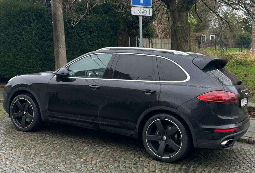 Porsche 3.0 TD V6 Tiptronic S