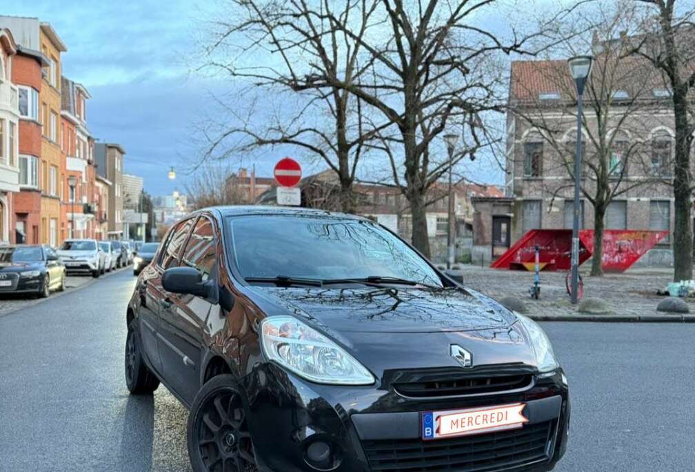 Renault 1.2i TomTom Edition