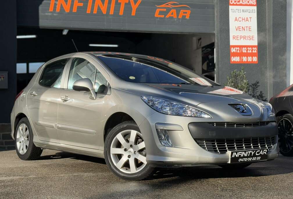 Peugeot 308 1.4i Confort Pack