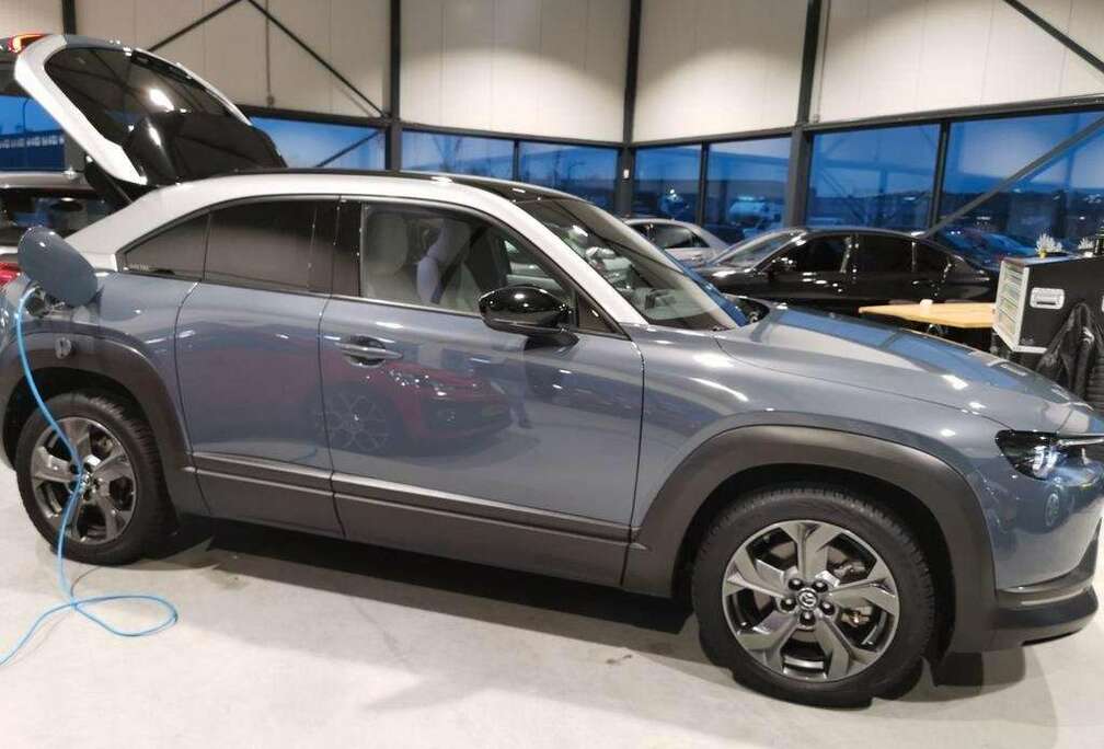Mazda 35,5 kWh e-SKYACTIV Polymetal Grey 3-tone