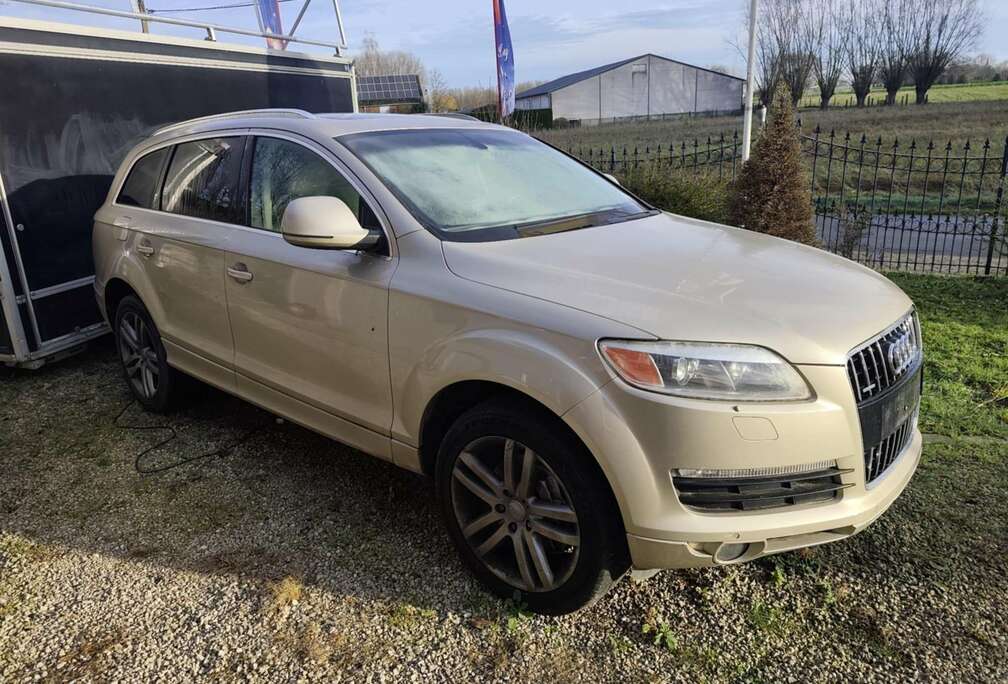 Audi Q7 4.2i V8 32v FSI Tiptronic
