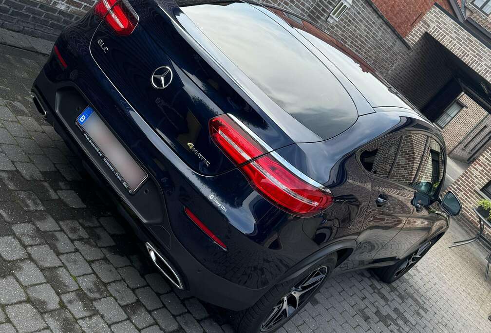 Mercedes-Benz GLC 250 d Coupe 4Matic 9G-TRONIC AMG Line