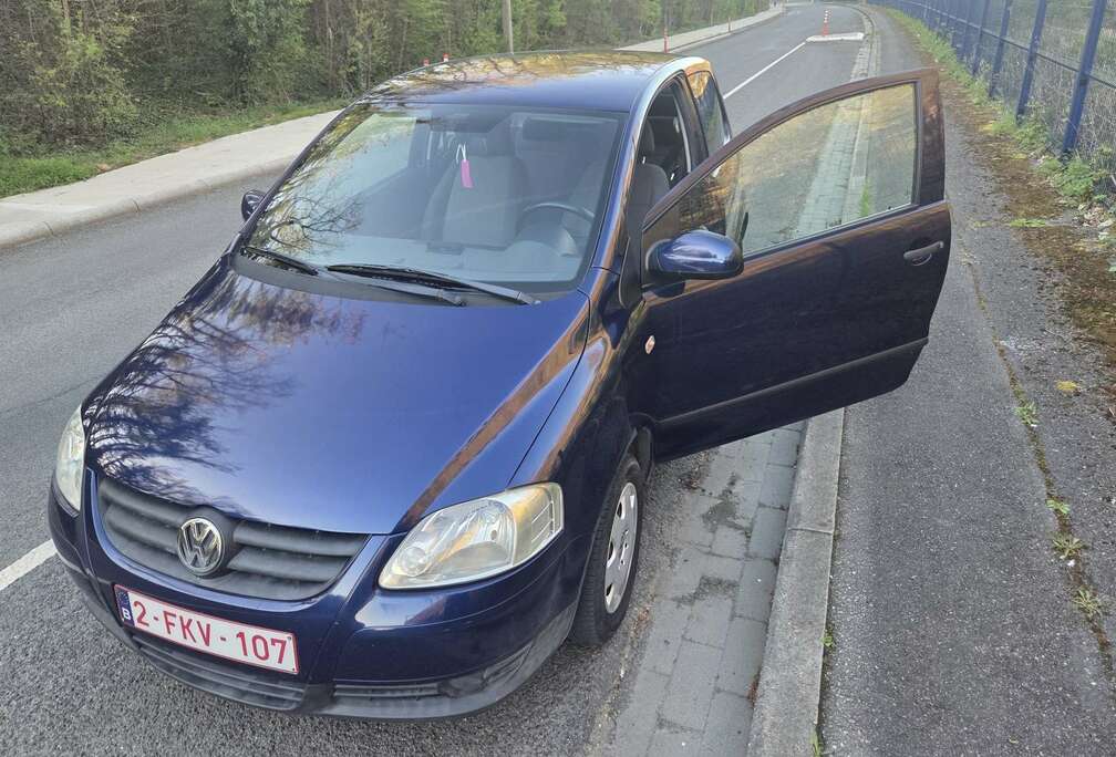 Volkswagen 1.2i in the city