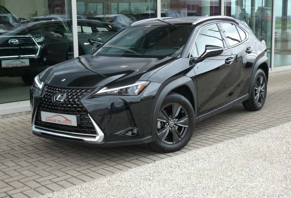 Lexus Hybrid +TREKHAAK +LEDER +Zetelverwarming +Dodehoek +Groot scherm