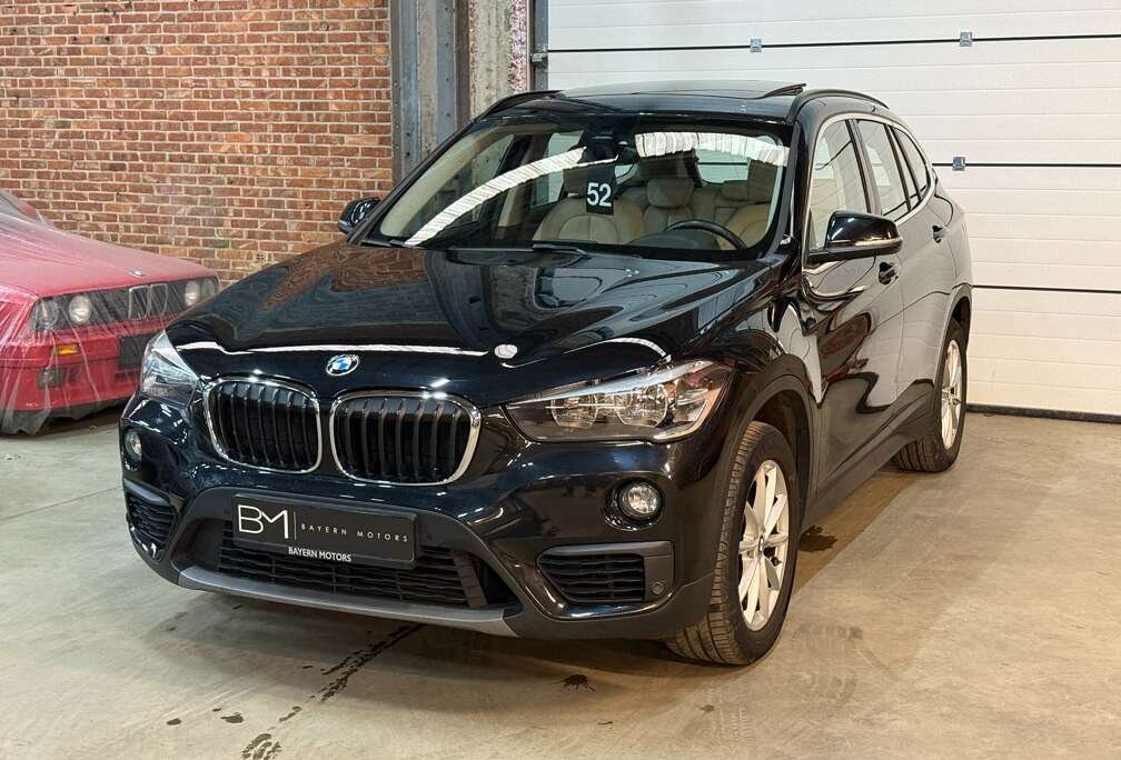 BMW sDrive18i Benzine Trekhaak Navi Leder Pano