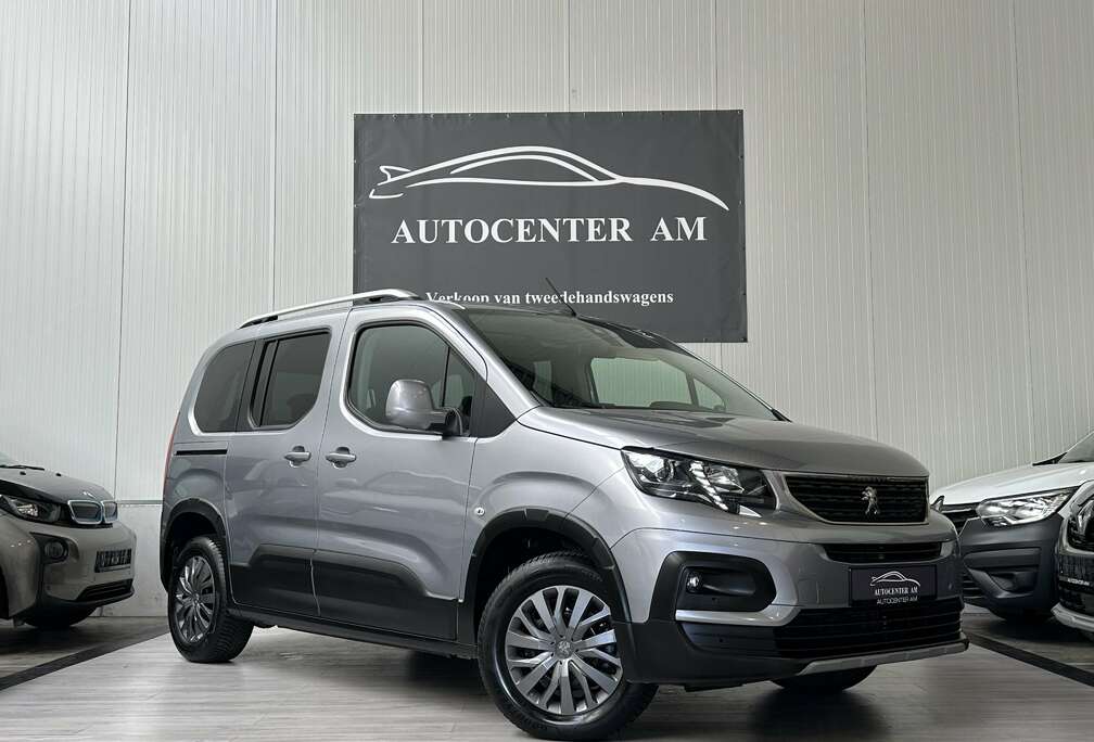 Peugeot 1.5 BlueHDi Allure Autom. 180Cam * LDW* CarPlay*