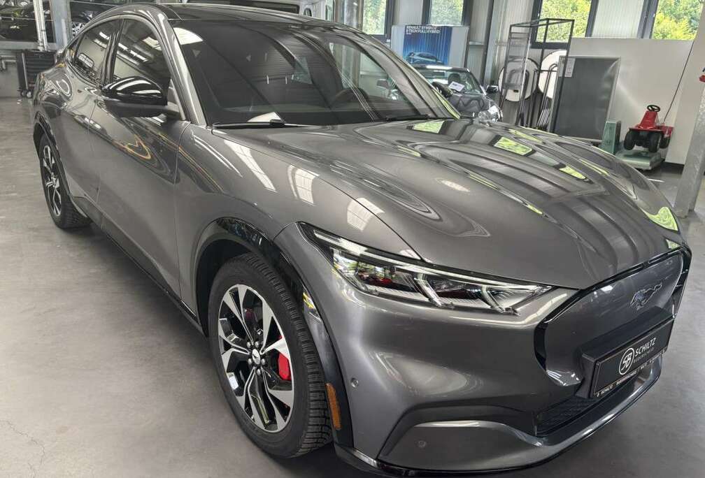 Ford AWD EXtended Range 99 kWh