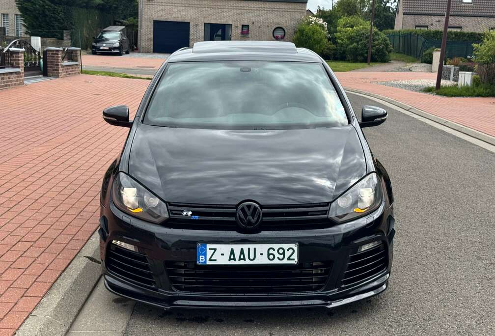 Volkswagen Golf R 2.0 TSI 4Motion DSG