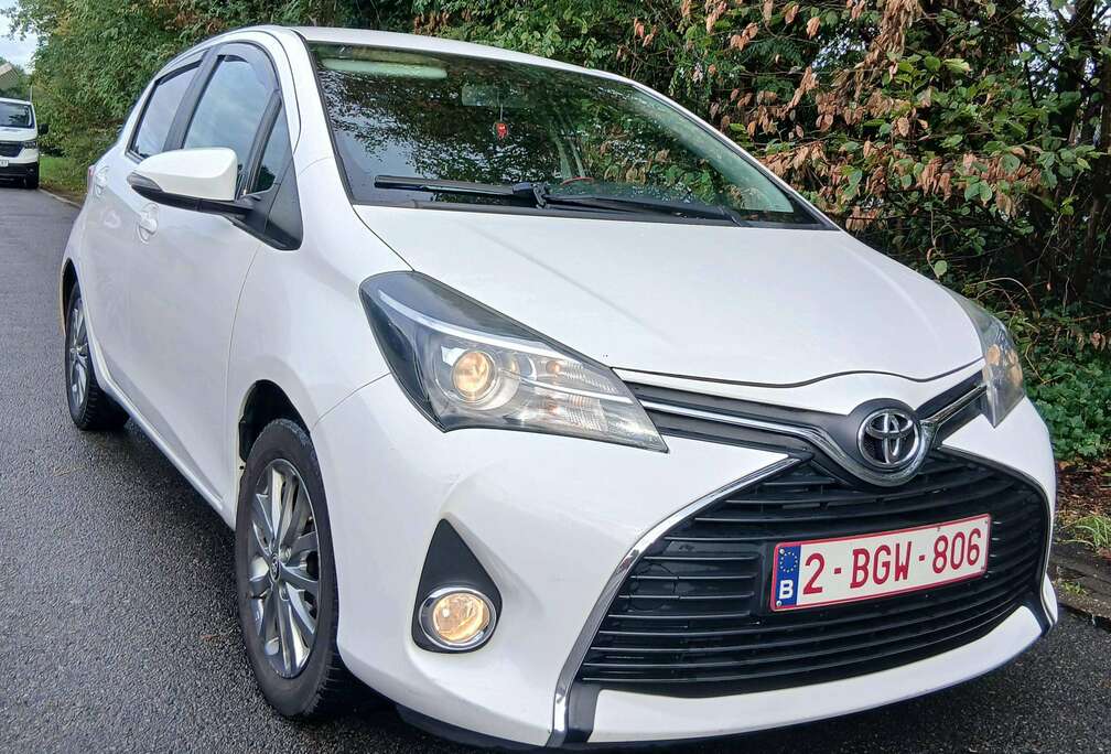 Toyota Yaris 1.33i VVT-i Comfort and pack Style