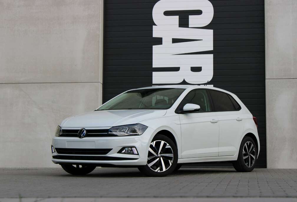Volkswagen 1.0 TSI HIGHLINE | 95 PK | CAMERA | VERWARMDE ZETELS | 16\