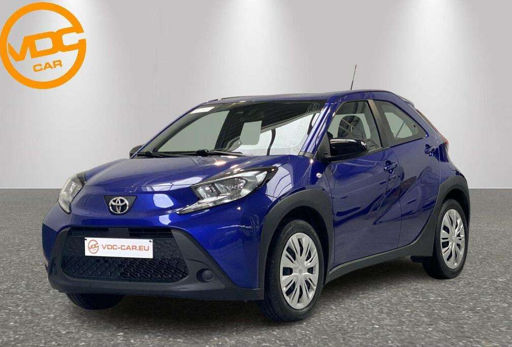 Toyota Play 1.0i VVT-i CVT