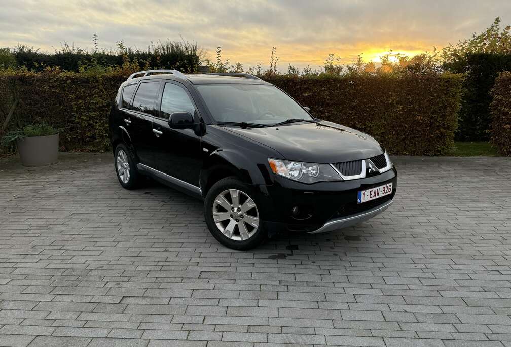 Mitsubishi Outlander 2.0 DI-D 4WD Instyle
