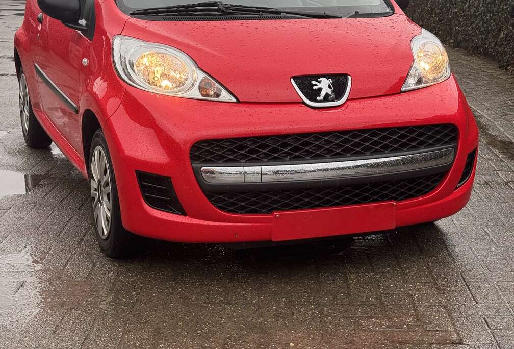 Peugeot BJ 2011  046.000 KM  BENZINE