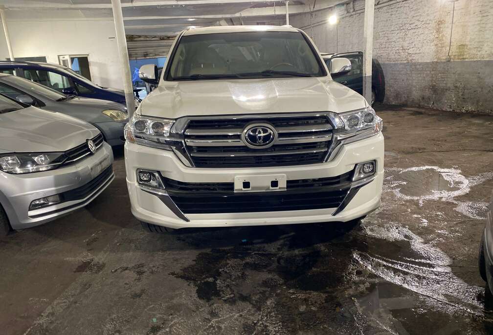 Toyota Landcruiser  VIP 7pl.