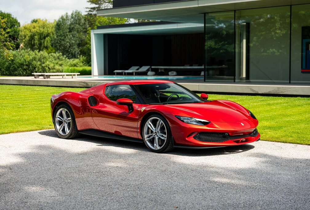 Ferrari ROSSO IMOLA/LIFT/CARBON/CARPLAY/DAYTONA SEATS