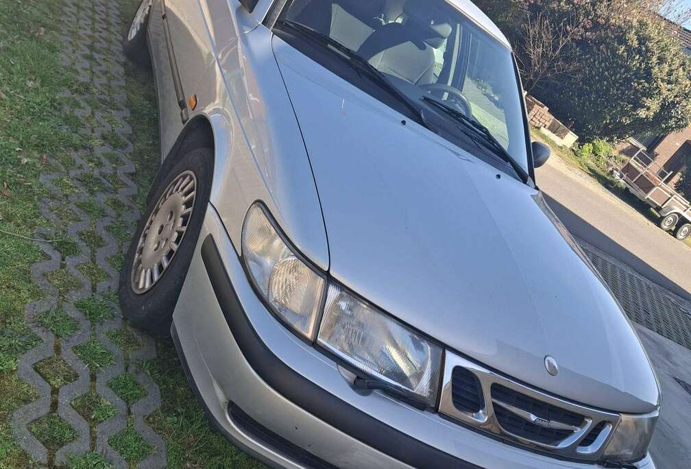 Saab 2.0i Pack