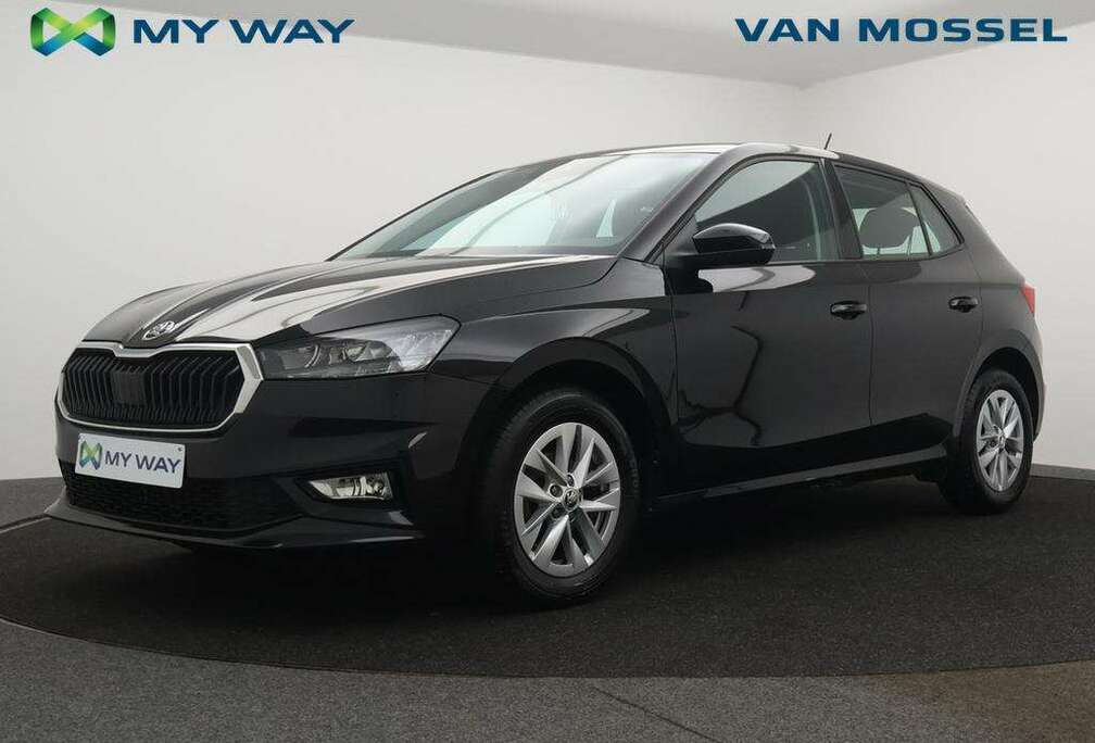 Skoda Fabia 1.0i Ambition *APP CONNECT*PDC*ZETELVERWARMING*AIRCO*DAB*...