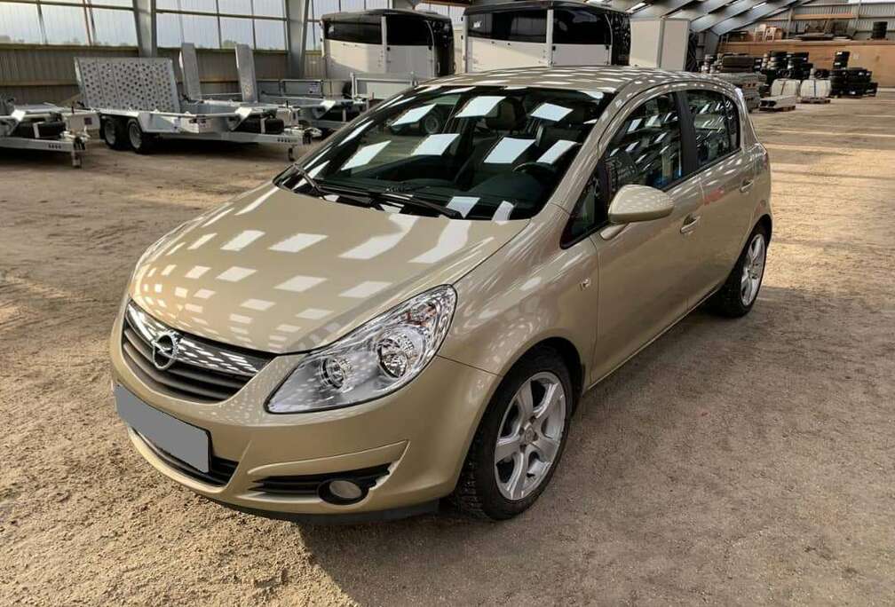 Opel Corsa 1.4i Cosmo