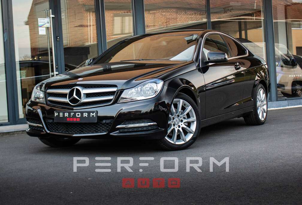 Mercedes-Benz d COUPÉ*AMG LINE*AUTOMAAT*NAVI*NIEUWSTAAT* + 1J GARANTIE