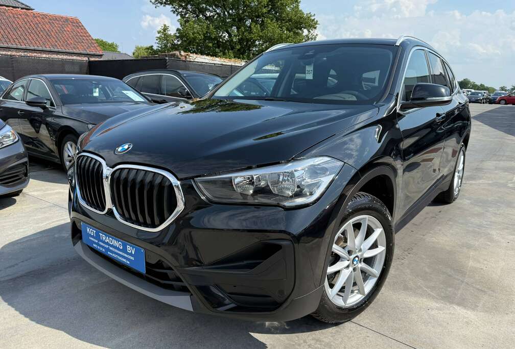BMW 1.5i 136PK AUTOMAAT NAVIGATIE ZWART LEDER BLUETOOTH LED PDC