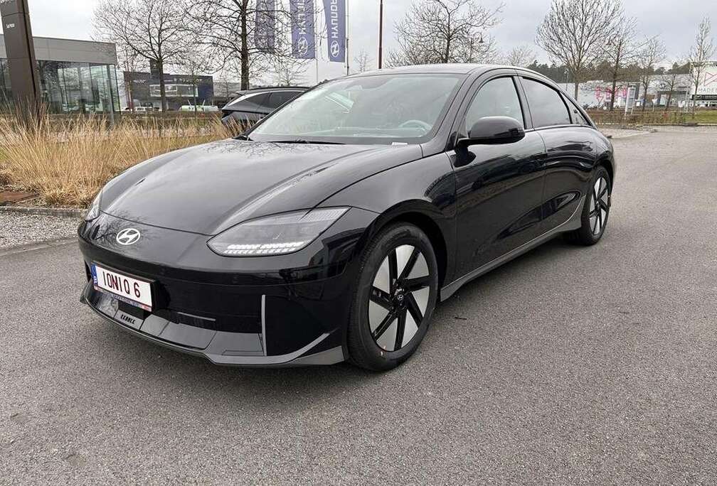 Hyundai CORE +