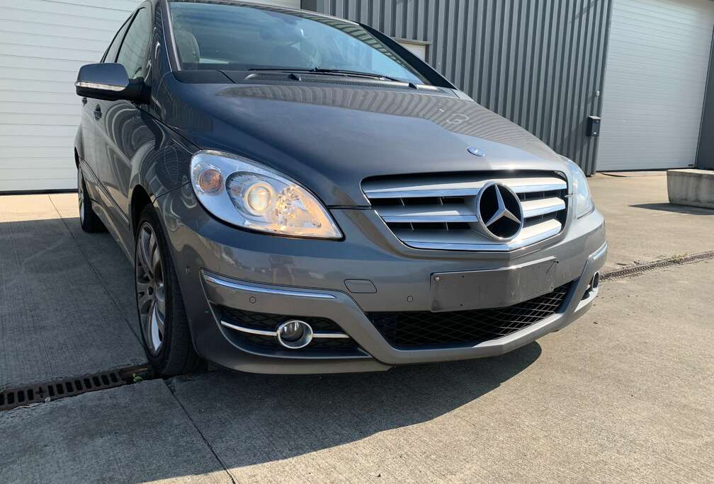 Mercedes-Benz EXPORT OF HANDELAAR/BI-XENON/AUTOMAAT/PANORAMA/LEDER/NAVI/PTS/TREKHAAK