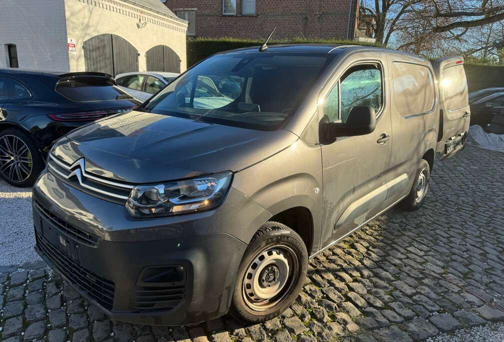 Citroen 1.2 benzine - Carplay - Camera - Navi