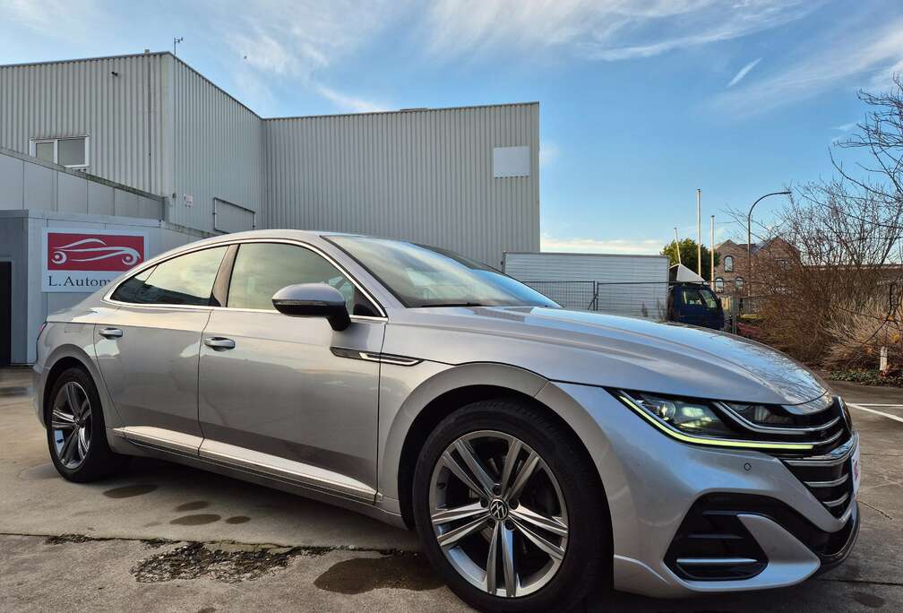 Volkswagen 1.4 // R-LINE // 272cv  PHEV eHYBRID // DSG //