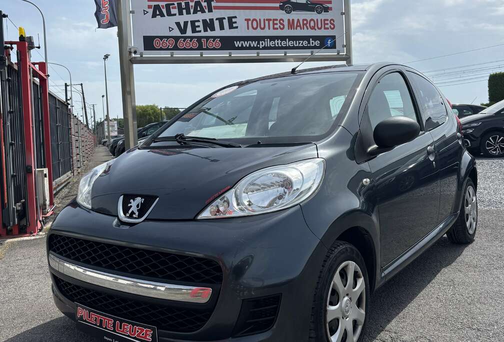 Peugeot 1.0i/ 5 PORTES/ CARPLAY/ECONOMIQUE/GARANTIE 12 MOI