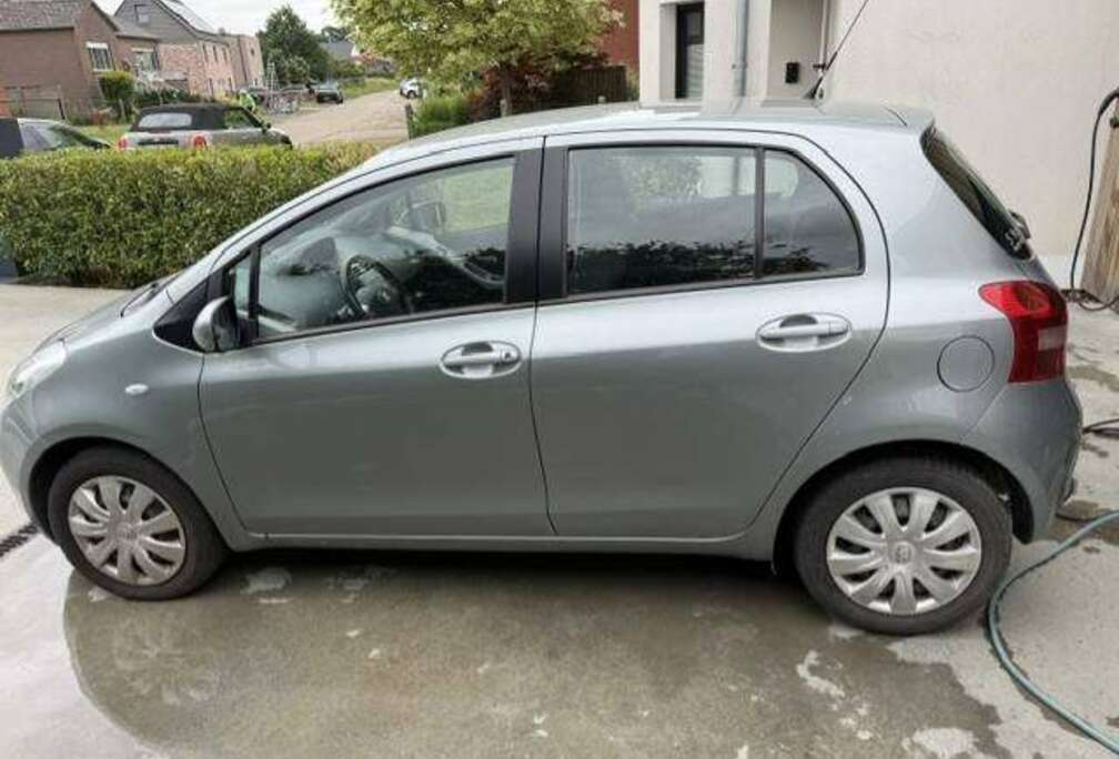 Toyota 1.3i VVT-i 16v Connected