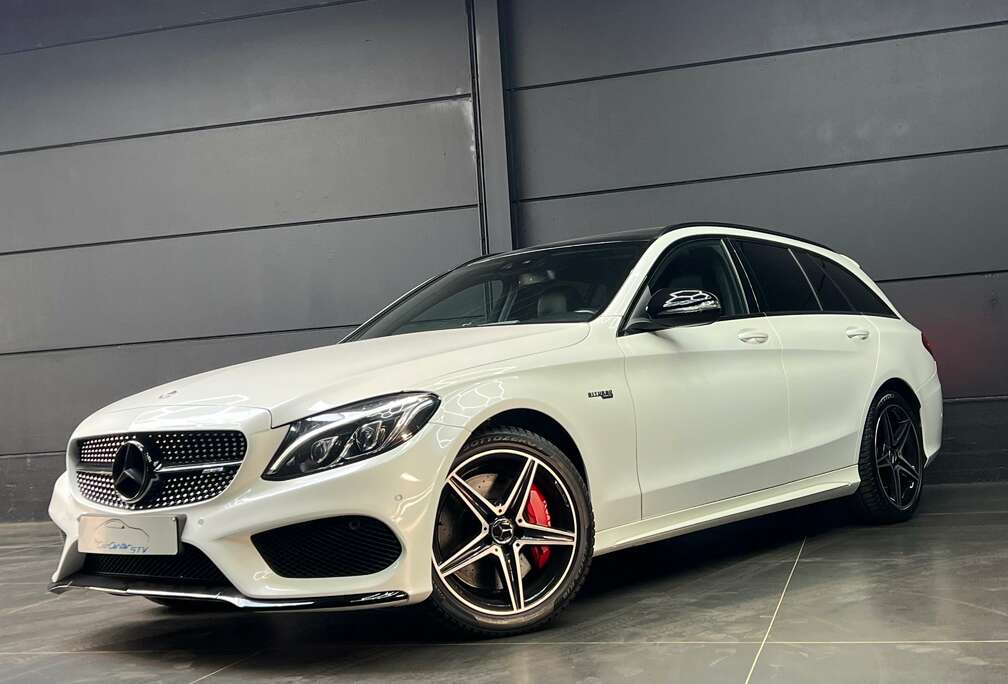 Mercedes-Benz 4-Matic / Pano / Perf exhaust / Camera / Only 60.000 Km