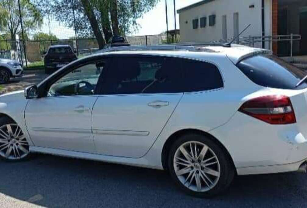 Renault Initiale Paris