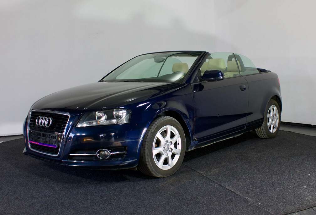 Audi 1.6 TDi Attraction  Full option Leder  Navi