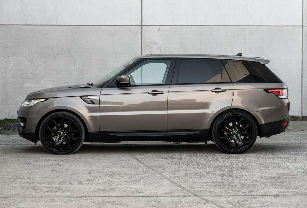 Land Rover TDV6 HSE Black Pack / Pano / 22\